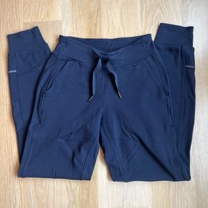 Lululemon cropped legging in navy